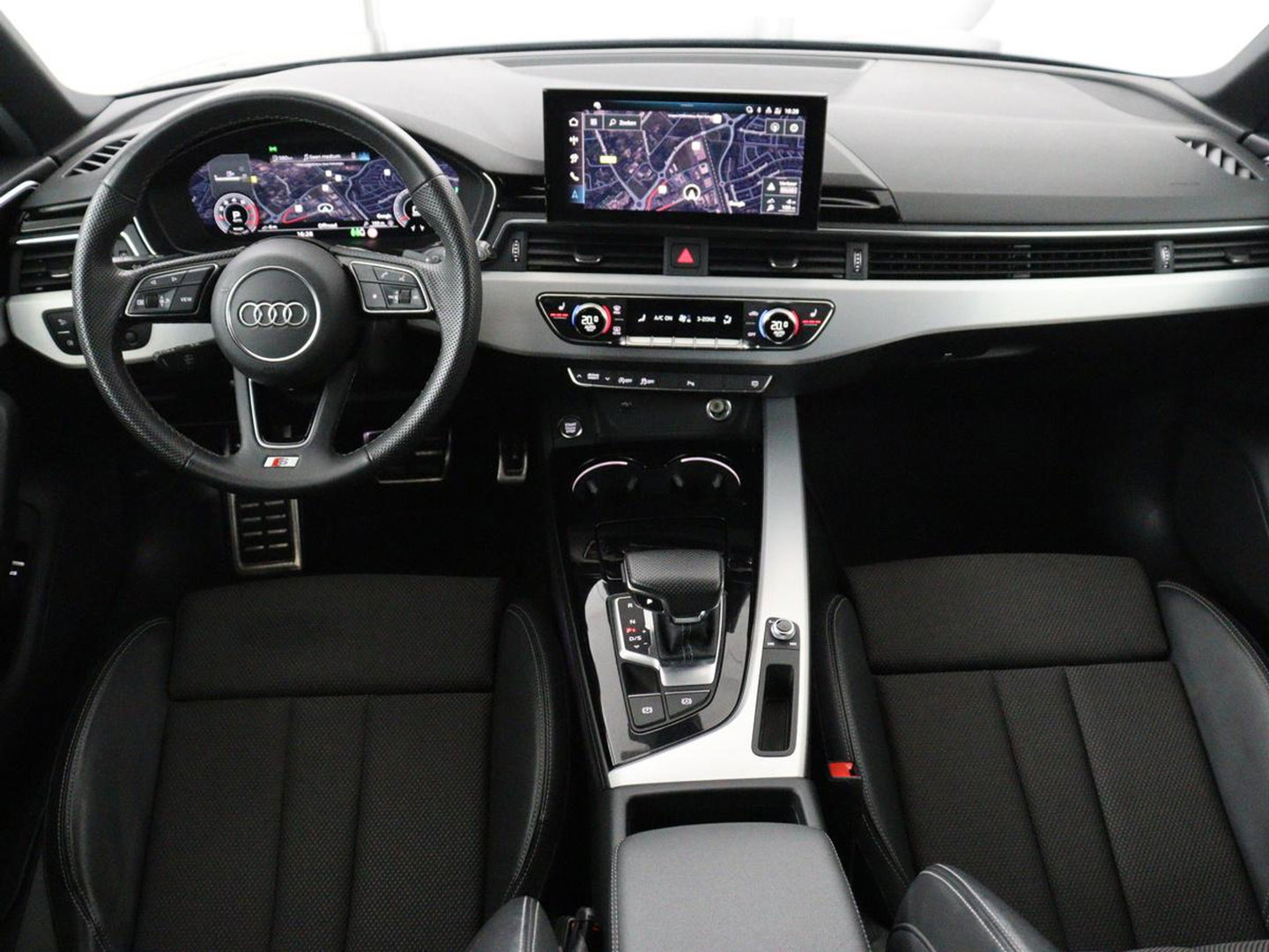 Audi A4 Avant 35 TFSI S edition Competition | Half Leder | Virtual Dashboard | Stoelverwarming | Cruise control | Park assist | Climate control | Drive select |
