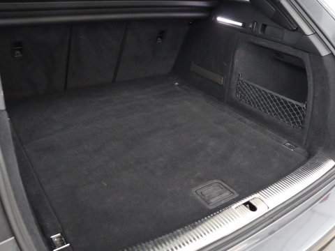 Audi A4 Avant 35 TFSI S edition Competition | Half Leder | Virtual Dashboard | Stoelverwarming | Cruise control | Park assist | Climate control | Drive select |