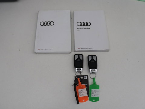 Audi A4 Avant 35 TFSI S edition Competition | Half Leder | Virtual Dashboard | Stoelverwarming | Cruise control | Park assist | Climate control | Drive select |