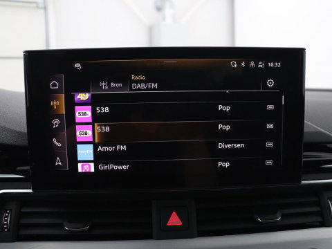 Audi A4 Avant 35 TFSI S edition Competition | Half Leder | Virtual Dashboard | Stoelverwarming | Cruise control | Park assist | Climate control | Drive select |