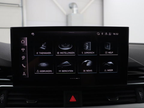 Audi A4 Avant 35 TFSI S edition Competition | Half Leder | Virtual Dashboard | Stoelverwarming | Cruise control | Park assist | Climate control | Drive select |