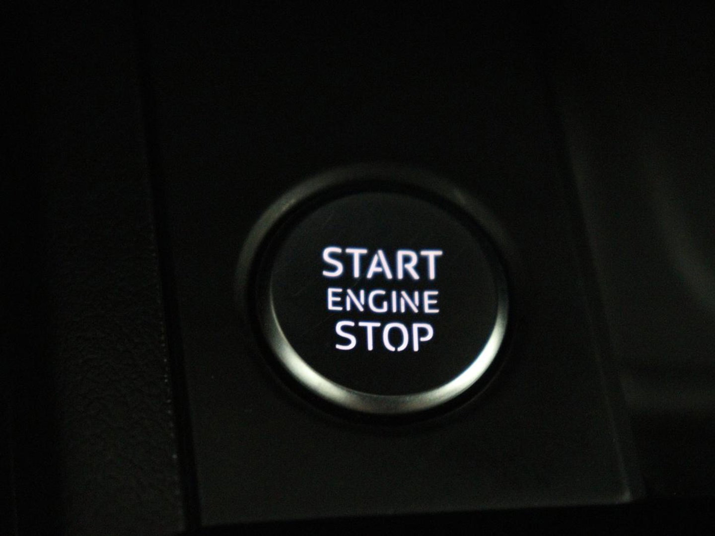 Audi A4 Avant 35 TFSI S edition Competition | Half Leder | Virtual Dashboard | Stoelverwarming | Cruise control | Park assist | Climate control | Drive select |