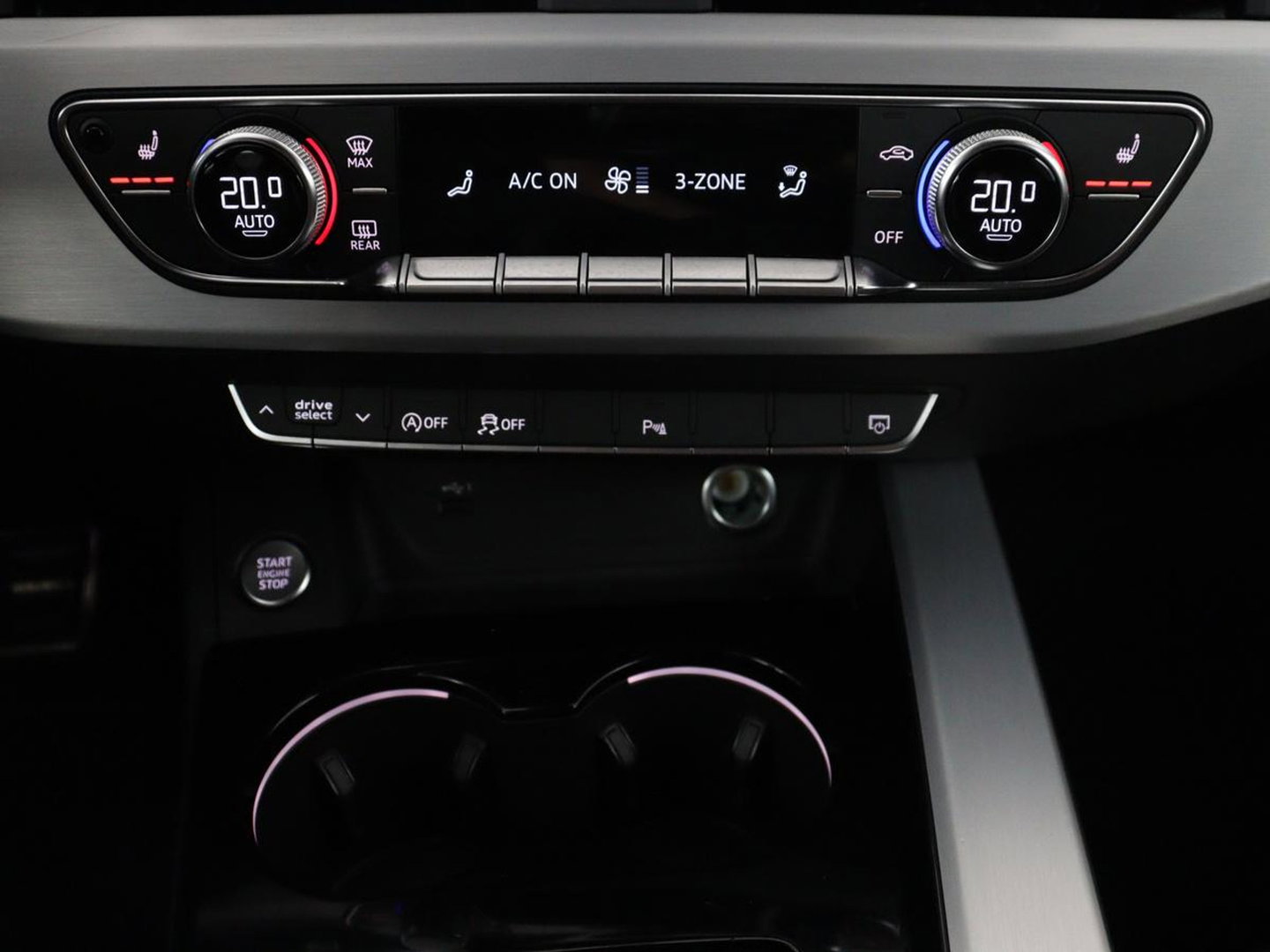 Audi A4 Avant 35 TFSI S edition Competition | Half Leder | Virtual Dashboard | Stoelverwarming | Cruise control | Park assist | Climate control | Drive select |