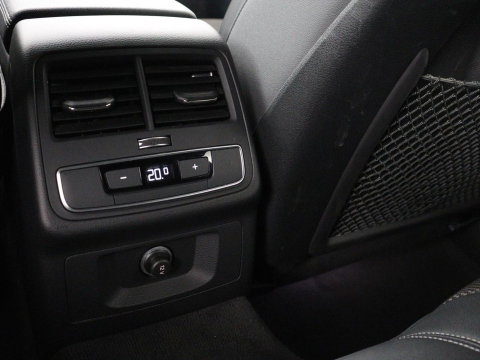 Audi A4 Avant 35 TFSI S edition Competition | Half Leder | Virtual Dashboard | Stoelverwarming | Cruise control | Park assist | Climate control | Drive select |