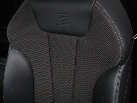 Audi A4 Avant 35 TFSI S edition Competition | Half Leder | Virtual Dashboard | Stoelverwarming | Cruise control | Park assist | Climate control | Drive select |