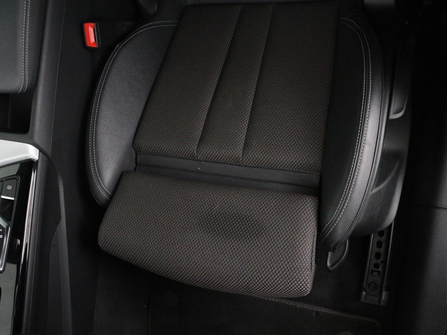 Audi A4 Avant 35 TFSI S edition Competition | Half Leder | Virtual Dashboard | Stoelverwarming | Cruise control | Park assist | Climate control | Drive select |