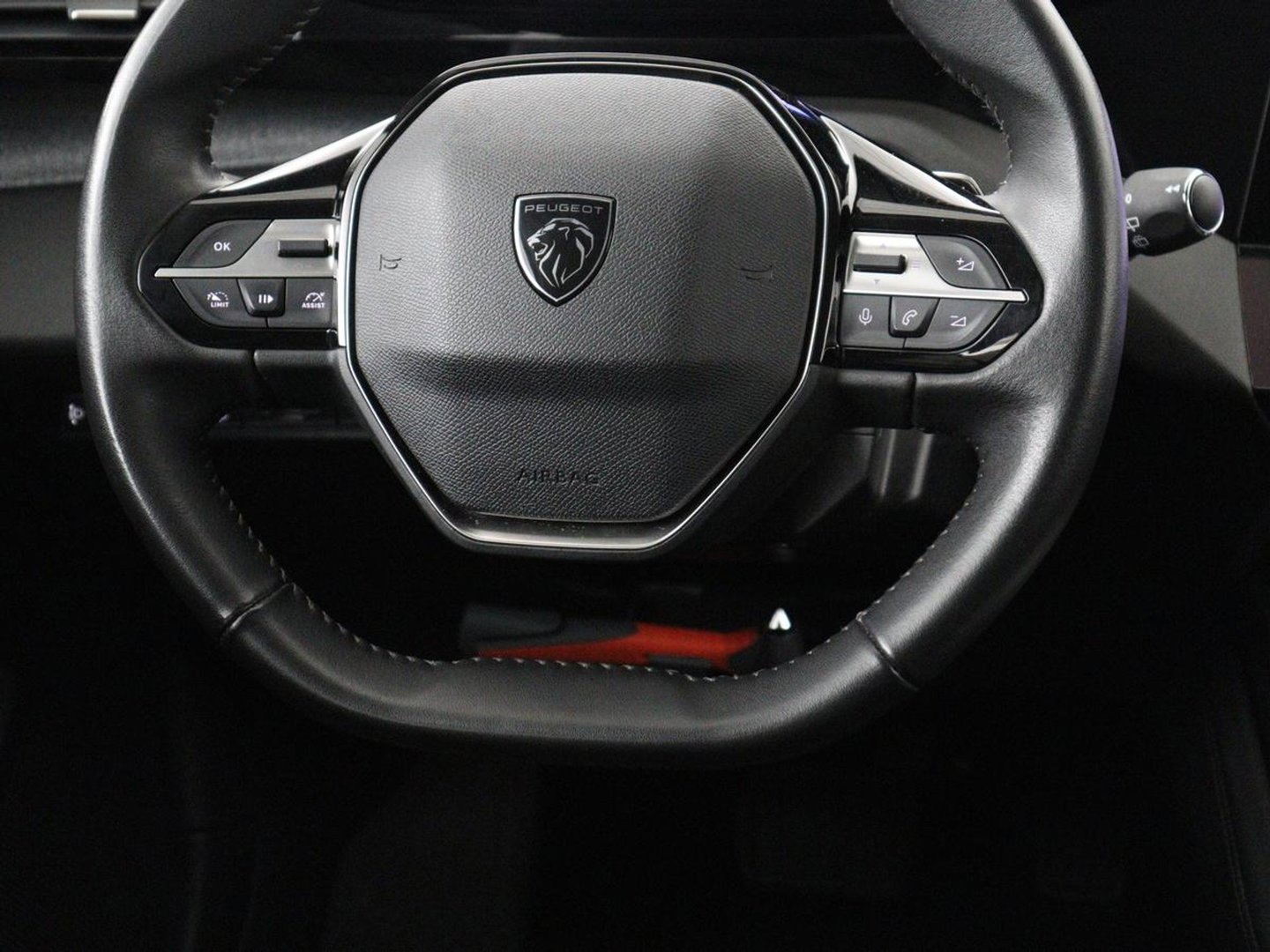 Peugeot 308 SW 1.6 HYbrid 180 Allure Pack Business | SOH 97.3% | Trekhaak | 360 camera | Adaptive cruise | Carplay | Climate control | Virtual |