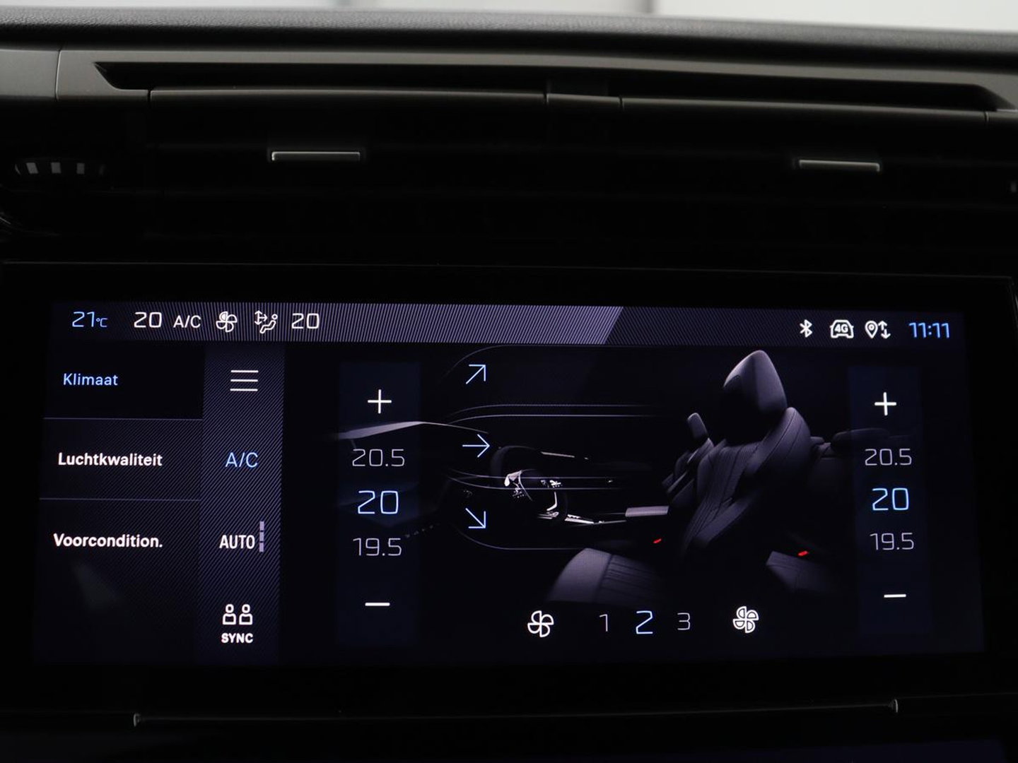Peugeot 308 SW 1.6 HYbrid 180 Allure Pack Business | SOH 97.3% | Trekhaak | 360 camera | Adaptive cruise | Carplay | Climate control | Virtual |