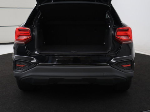 Audi Q2 30 TFSI Advanced edition | Panoramadak | Leder | Virtual Dashboard | Stoelverwarming | Climate control | Camera | Park assist | Cruise control | Navigatie |