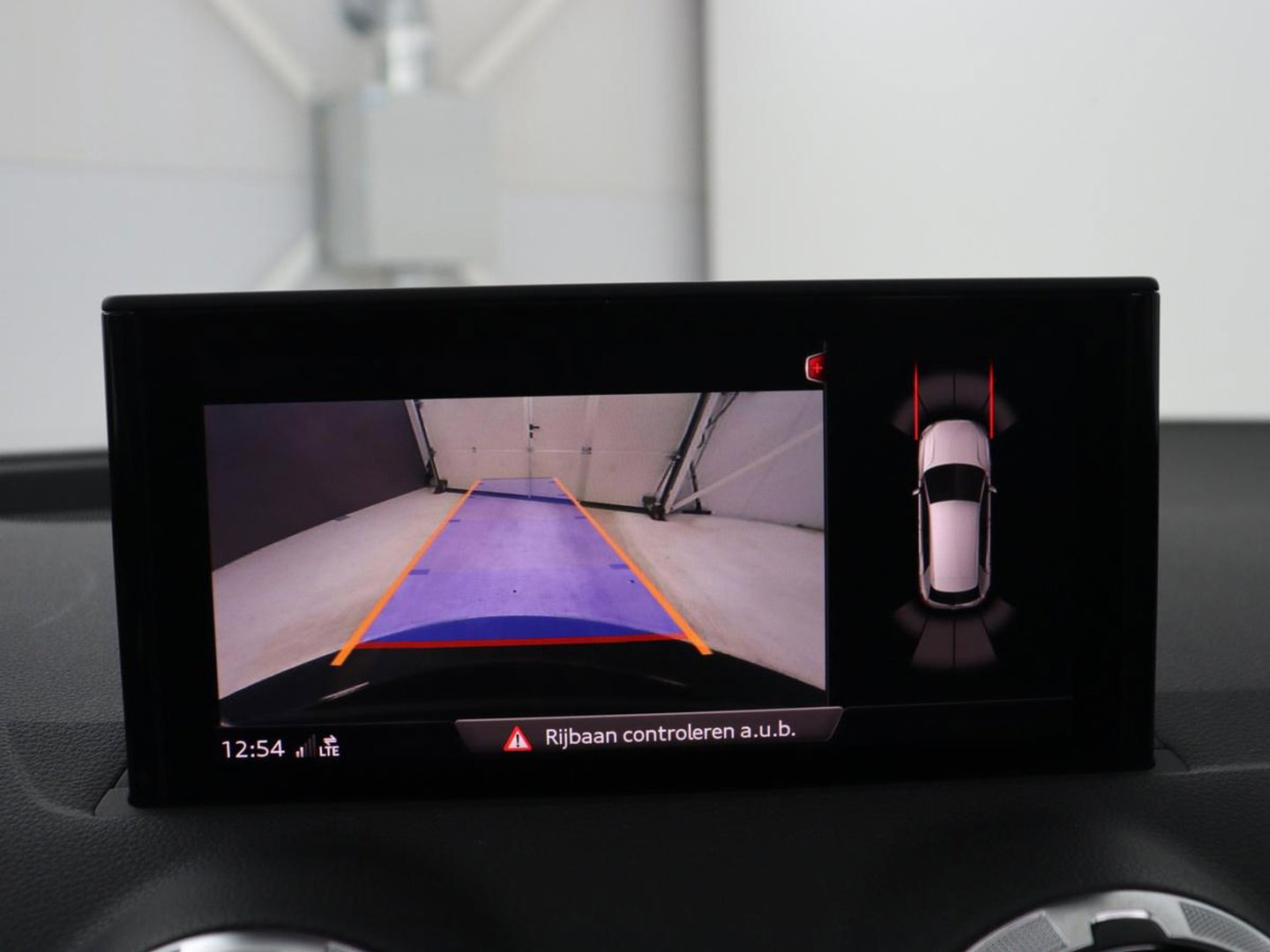 Audi Q2 30 TFSI Advanced edition | Panoramadak | Leder | Virtual Dashboard | Stoelverwarming | Climate control | Camera | Park assist | Cruise control | Navigatie |