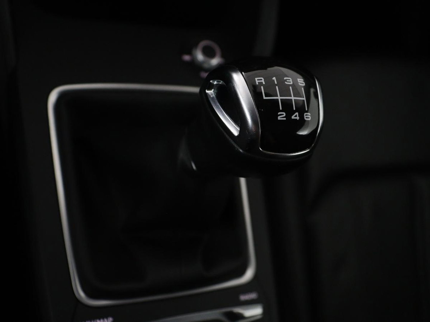 Audi Q2 30 TFSI Advanced edition | Panoramadak | Leder | Virtual Dashboard | Stoelverwarming | Climate control | Camera | Park assist | Cruise control | Navigatie |