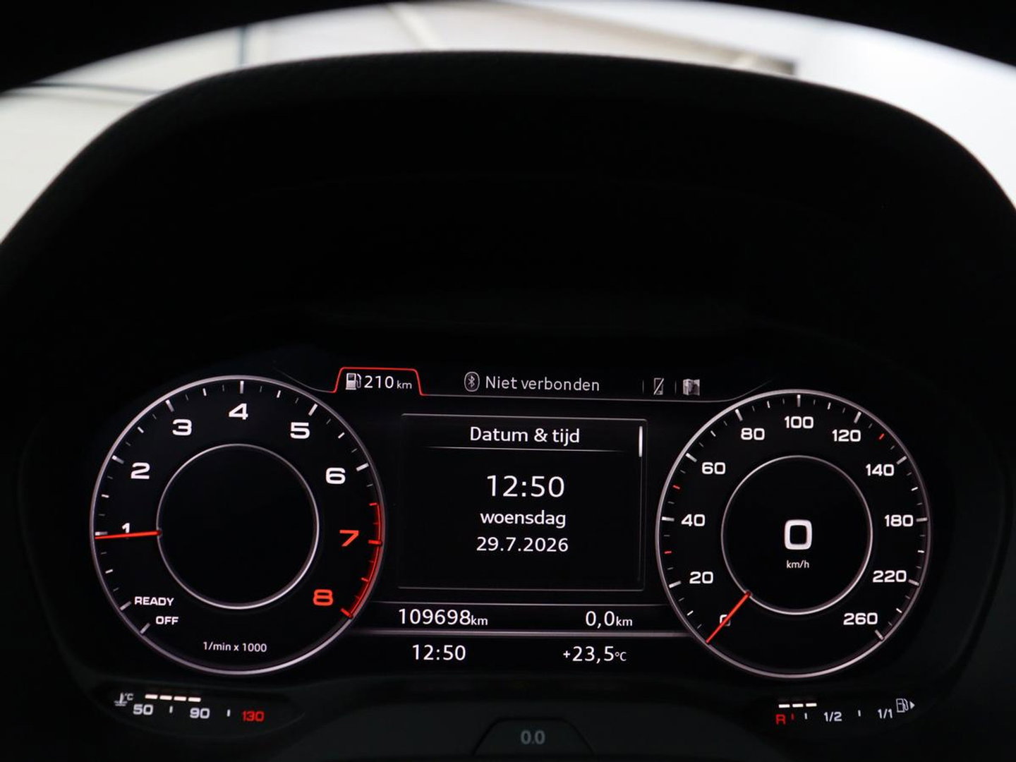 Audi Q2 30 TFSI Advanced edition | Panoramadak | Leder | Virtual Dashboard | Stoelverwarming | Climate control | Camera | Park assist | Cruise control | Navigatie |