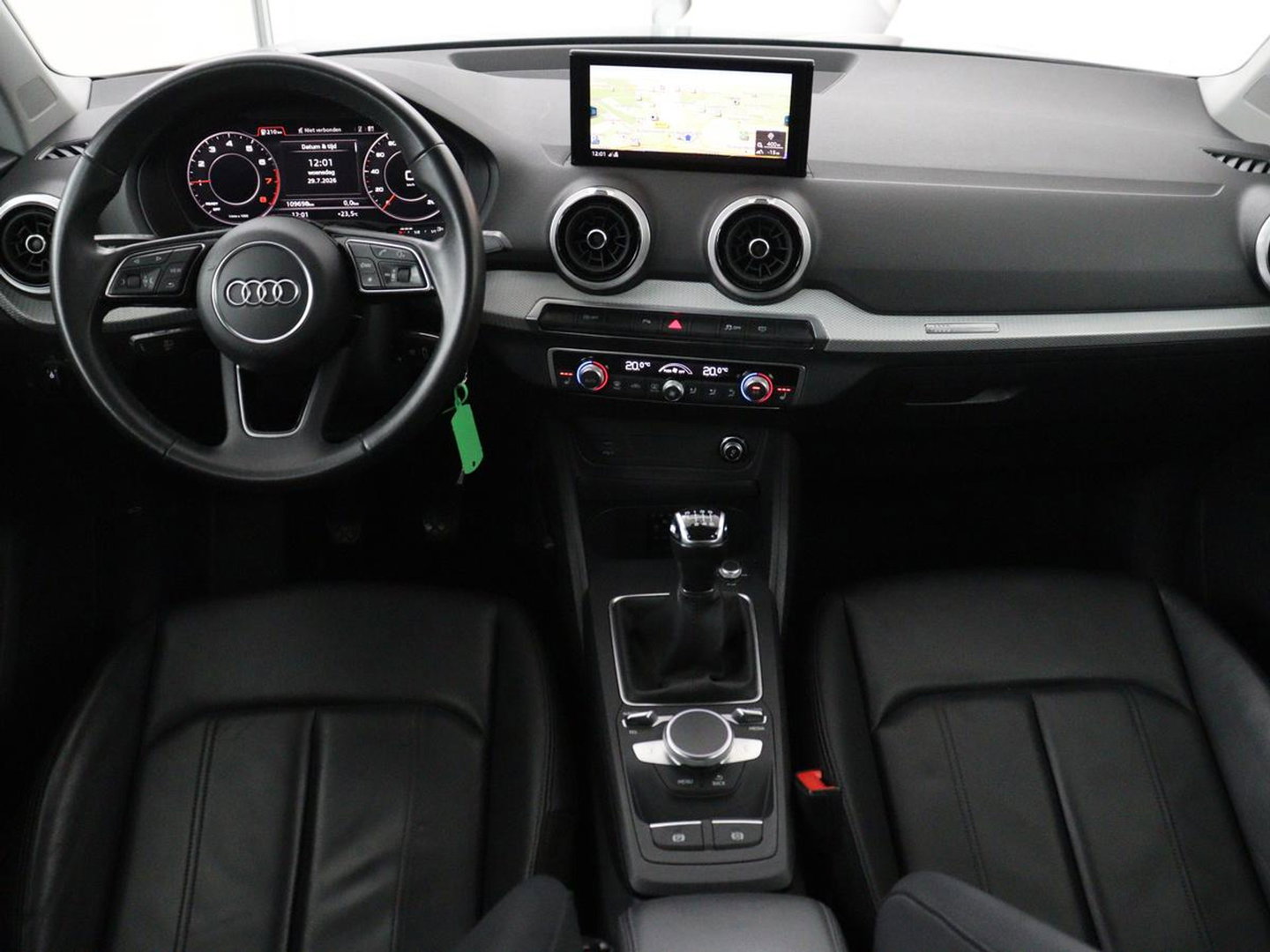 Audi Q2 30 TFSI Advanced edition | Panoramadak | Leder | Virtual Dashboard | Stoelverwarming | Climate control | Camera | Park assist | Cruise control | Navigatie |
