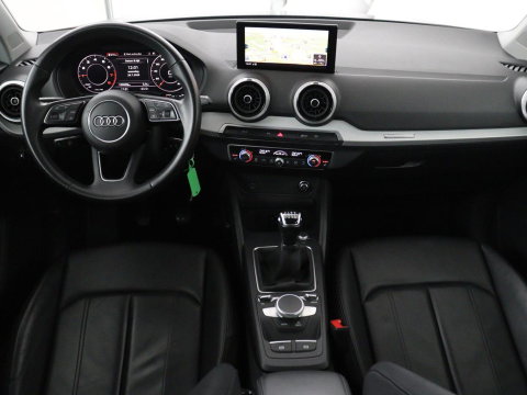 Audi Q2 30 TFSI Advanced edition | Panoramadak | Leder | Virtual Dashboard | Stoelverwarming | Climate control | Camera | Park assist | Cruise control | Navigatie |