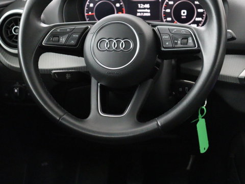Audi Q2 30 TFSI Advanced edition | Panoramadak | Leder | Virtual Dashboard | Stoelverwarming | Climate control | Camera | Park assist | Cruise control | Navigatie |