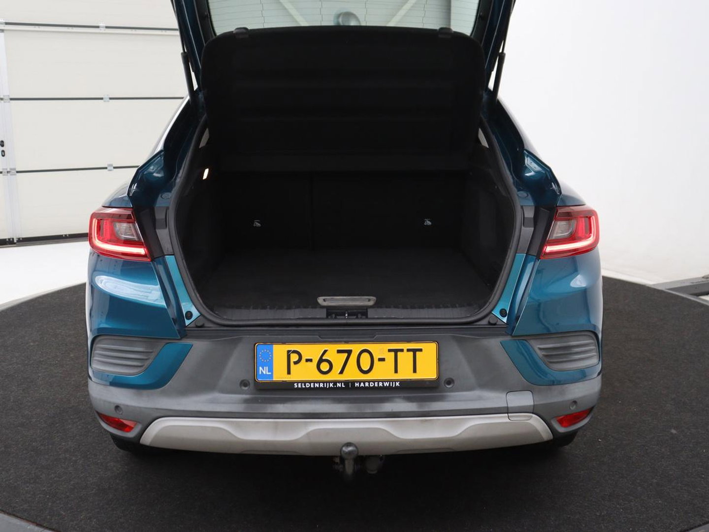 Renault Arkana 1.6 E-Tech Hybrid 145 Intens | Panoramadak | Half leder | Carplay | Adaptive cruise | Dodehoek detectie | Camera | Park assist | Climate control | Trekhaak