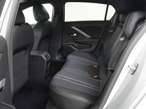 Opel Astra 1.6 Hybrid GS Line | SOH 97.7% | Adaptive cruise | Stuur/stoel verwarming | 360 camera | Climate control | Carplay | Sfeerverlichting | Full Led |