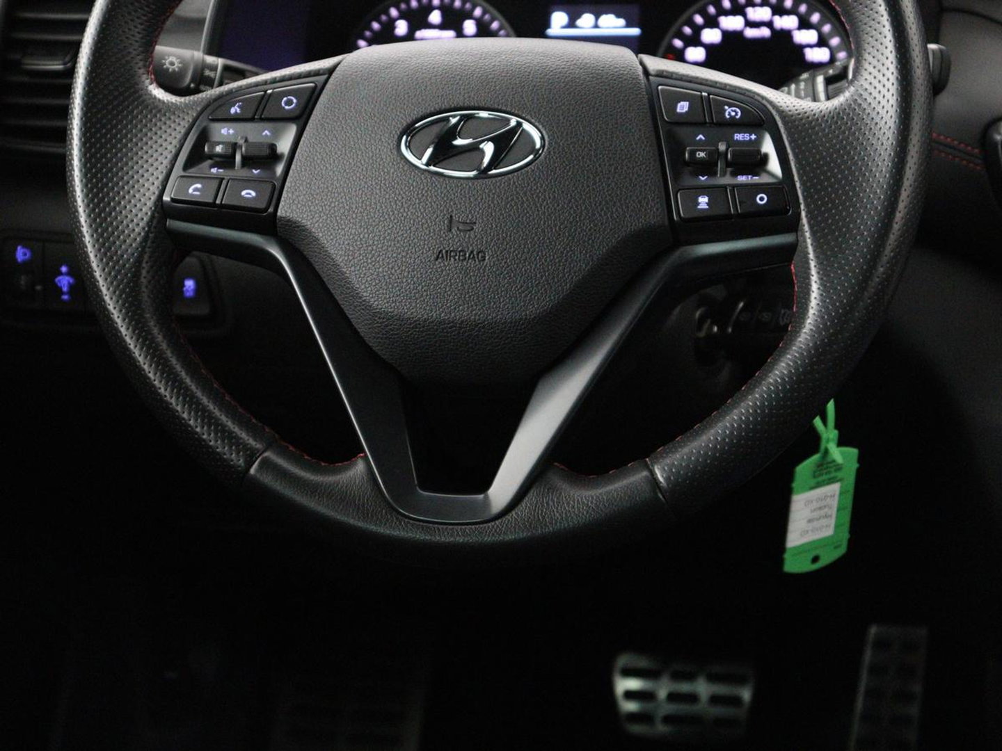 Hyundai Tucson 1.6 T-GDI Comfort N-Line | Trekhaak | 360 camera | Adaptive cruise | Carplay | Leder/alcantara | Stoelverwarming | Climate control | Full LED | Park assist |