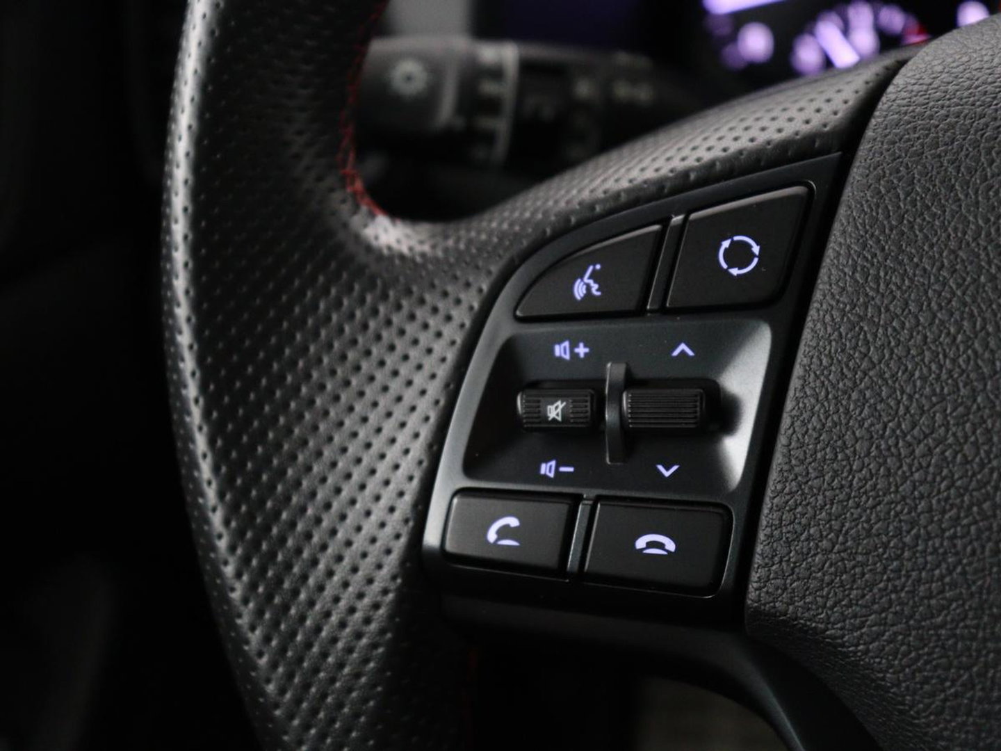 Hyundai Tucson 1.6 T-GDI Comfort N-Line | Trekhaak | 360 camera | Adaptive cruise | Carplay | Leder/alcantara | Stoelverwarming | Climate control | Full LED | Park assist |