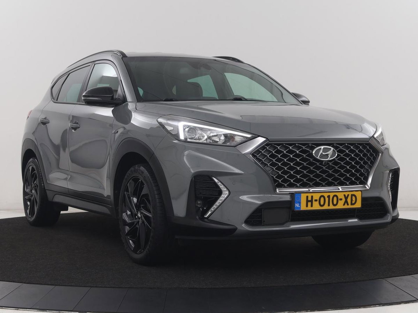 Hyundai Tucson 1.6 T-GDI Comfort N-Line | Trekhaak | 360 camera | Adaptive cruise | Carplay | Leder/alcantara | Stoelverwarming | Climate control | Full LED | Park assist |
