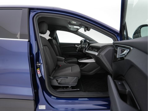 Audi Q4 e-tron 40 Launch edition 77 kWh [3-Fase-11kW] {SoH-94%} (INCL.BTW) *ADAPTIVE-CRUISE | SONOS-SOUND | HEATED-COMFORTSEATS | DIGI-COCKPIT | DAB+ | PRIVACY-GLASS | ECC | PDC | 20''ALU*