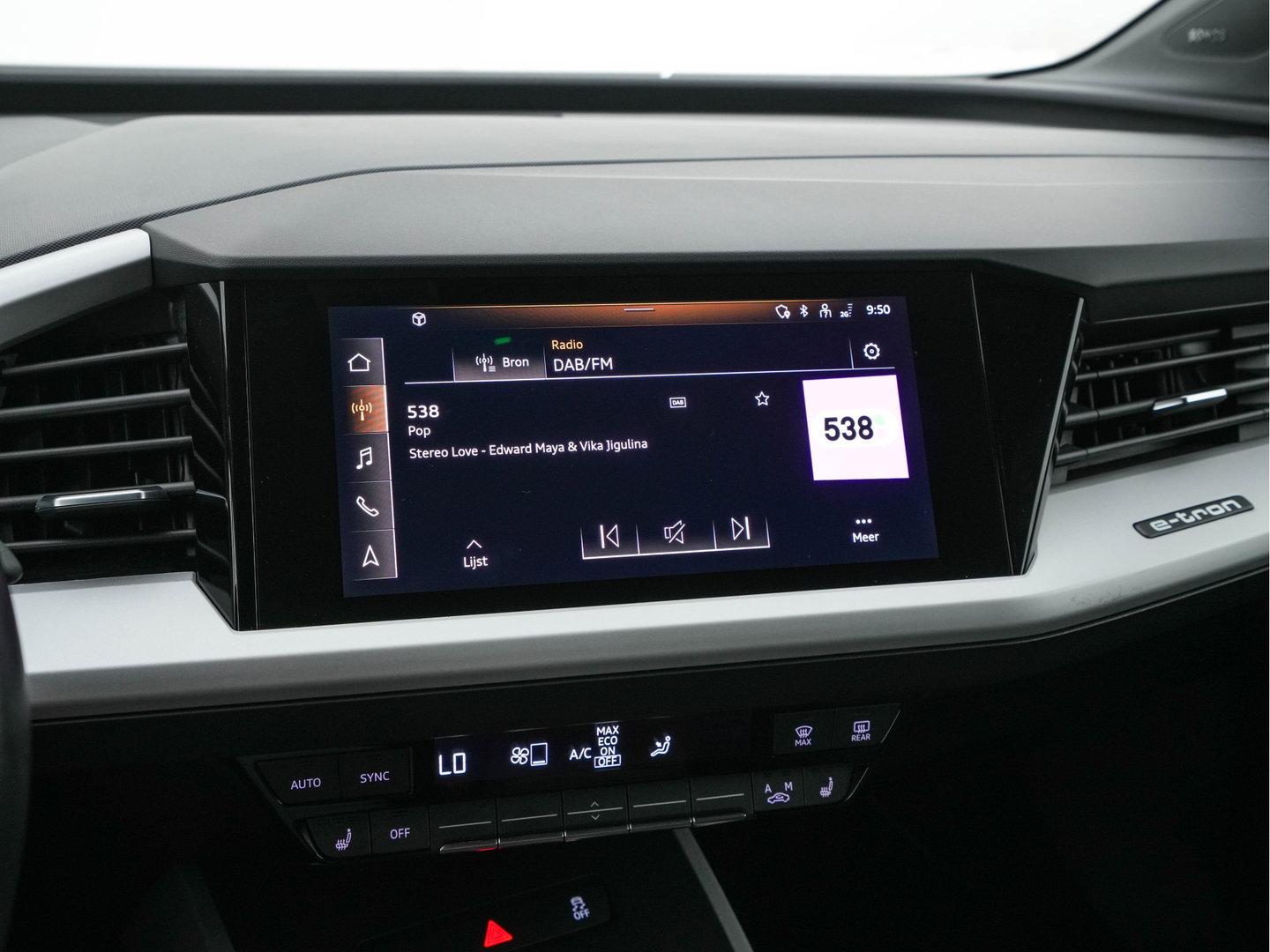 Audi Q4 e-tron 40 Launch edition 77 kWh [3-Fase-11kW] {SoH-94%} (INCL.BTW) *ADAPTIVE-CRUISE | SONOS-SOUND | HEATED-COMFORTSEATS | DIGI-COCKPIT | DAB+ | PRIVACY-GLASS | ECC | PDC | 20''ALU*