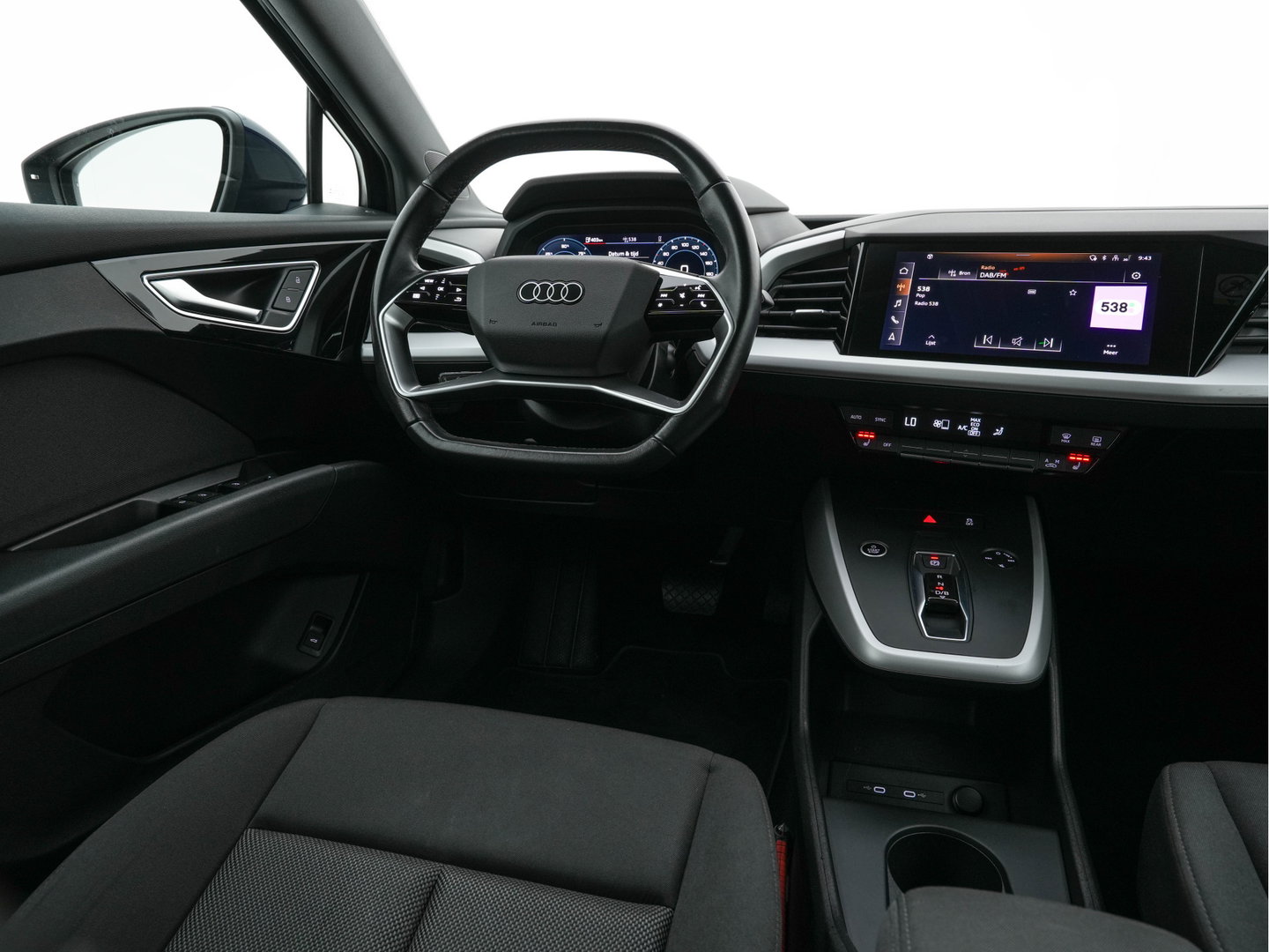 Audi Q4 e-tron 40 Launch edition 77 kWh [3-Fase-11kW] {SoH-94%} (INCL.BTW) *ADAPTIVE-CRUISE | SONOS-SOUND | HEATED-COMFORTSEATS | DIGI-COCKPIT | DAB+ | PRIVACY-GLASS | ECC | PDC | 20''ALU*