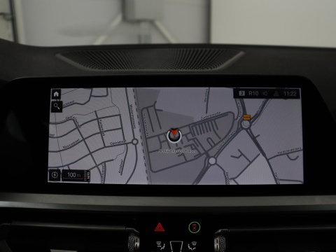 BMW 3 Serie Touring 318i Business Edition Plus | Leder | Stoelverwarming | Carplay | Virtueel dashboard | Cruise control | Climate control | Park assist | Full LED |