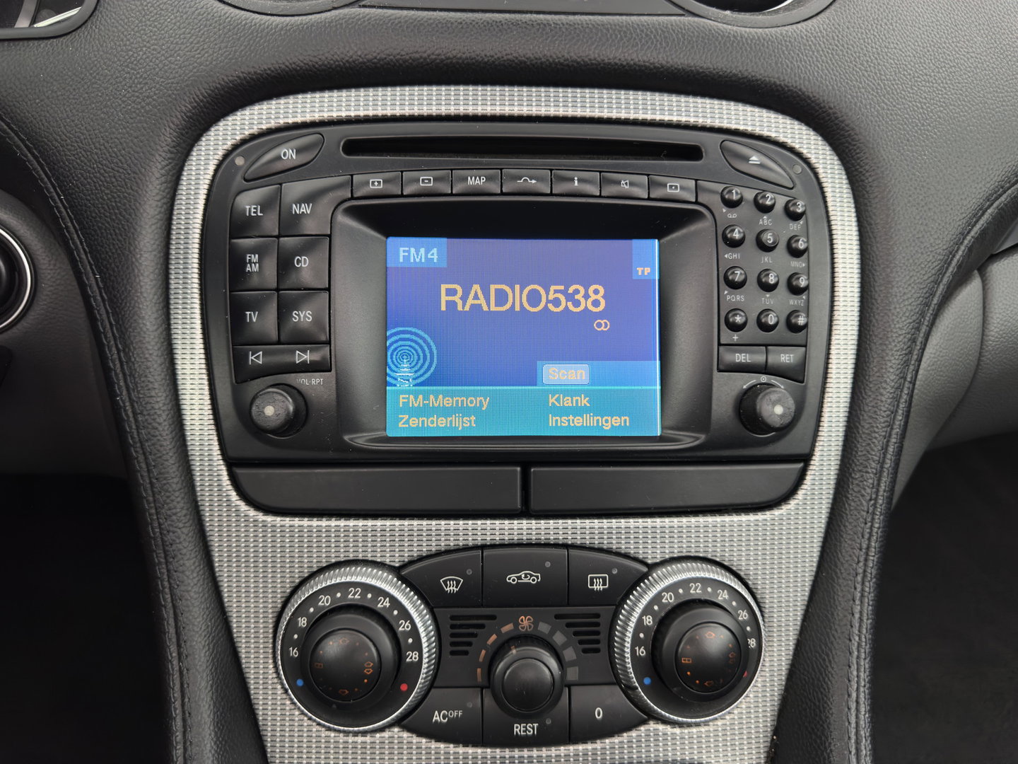 Mercedes-Benz SL-Klasse 500 Aut. *LEATHER | XENON | BOSE-SOUND | MEMORY-PACK | HEATED-COMFORTSEATS | NAVI-FULLMAP | AIRCO | PDC | CRUISE | 18''ALU*