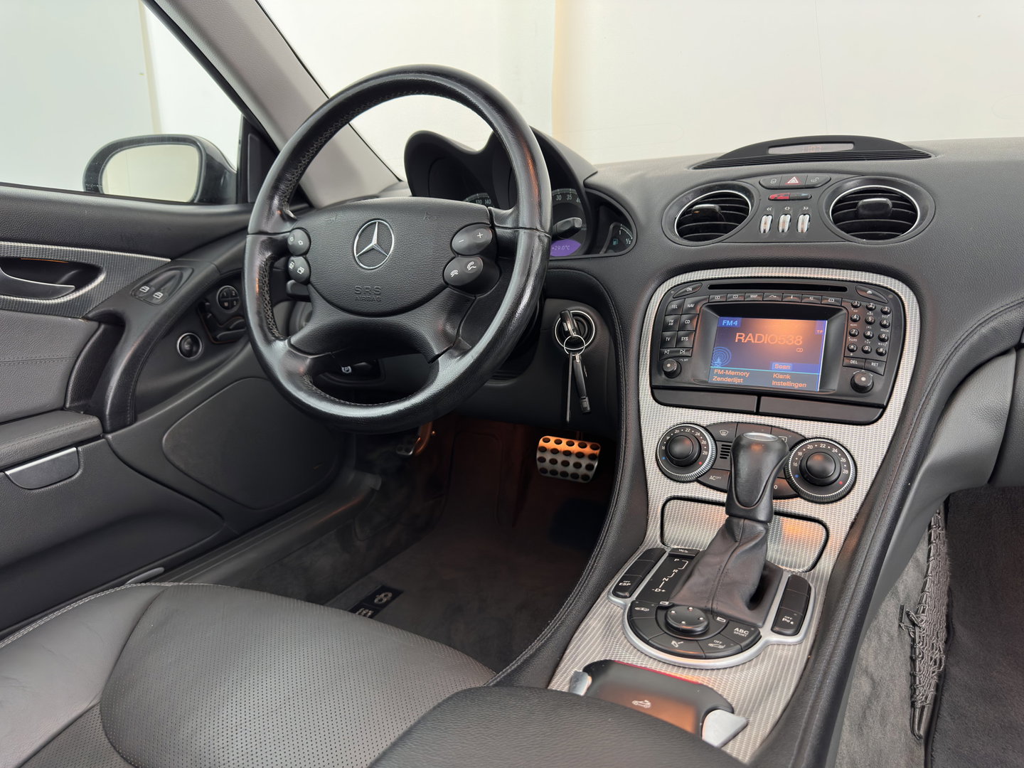 Mercedes-Benz SL-Klasse 500 Aut. *LEATHER | XENON | BOSE-SOUND | MEMORY-PACK | HEATED-COMFORTSEATS | NAVI-FULLMAP | AIRCO | PDC | CRUISE | 18''ALU*