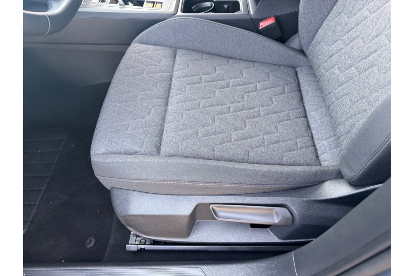 Volkswagen Golf 1.5 ETSI LIFE BNS.150PK AUTOMAAT LMV NAVI CARPAY WINTERPACK
