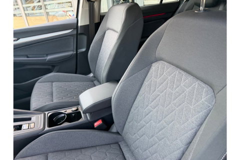 Volkswagen Golf 1.5 ETSI LIFE BNS.150PK AUTOMAAT LMV NAVI CARPAY WINTERPACK