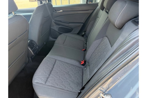 Volkswagen Golf 1.5 ETSI LIFE BNS.150PK AUTOMAAT LMV NAVI CARPAY WINTERPACK