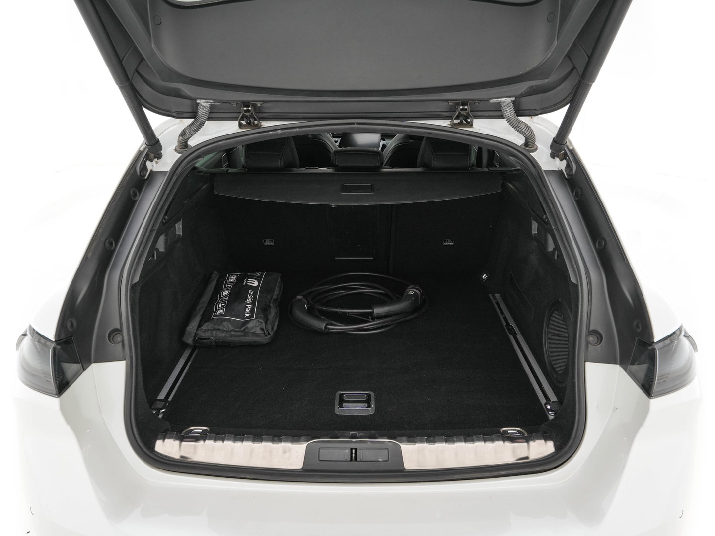 Peugeot 508 SW 1.6 HYbrid GT-Line Pack Business (Plug-in) {SoH-100%} (INCL-BTW) Aut. *PANO | LEATHER-MICROFIBRE | FOCAL®-AUDIO | FULL-LED | CRUISE-ADAPT. | BLINDSPOT | DAB | DIGI-COCKPIT | HEATED-SPORTSEATS | CAMERA | NAVI | SHIFTPADDLES | PRIVACY-GLASS | ...