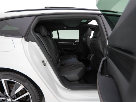 Peugeot 508 SW 1.6 HYbrid GT-Line Pack Business (Plug-in) {SoH-100%} (INCL-BTW) Aut. *PANO | LEATHER-MICROFIBRE | FOCAL®-AUDIO | FULL-LED | CRUISE-ADAPT. | BLINDSPOT | DAB | DIGI-COCKPIT | HEATED-SPORTSEATS | CAMERA | NAVI | SHIFTPADDLES | PRIVACY-GLASS | ...