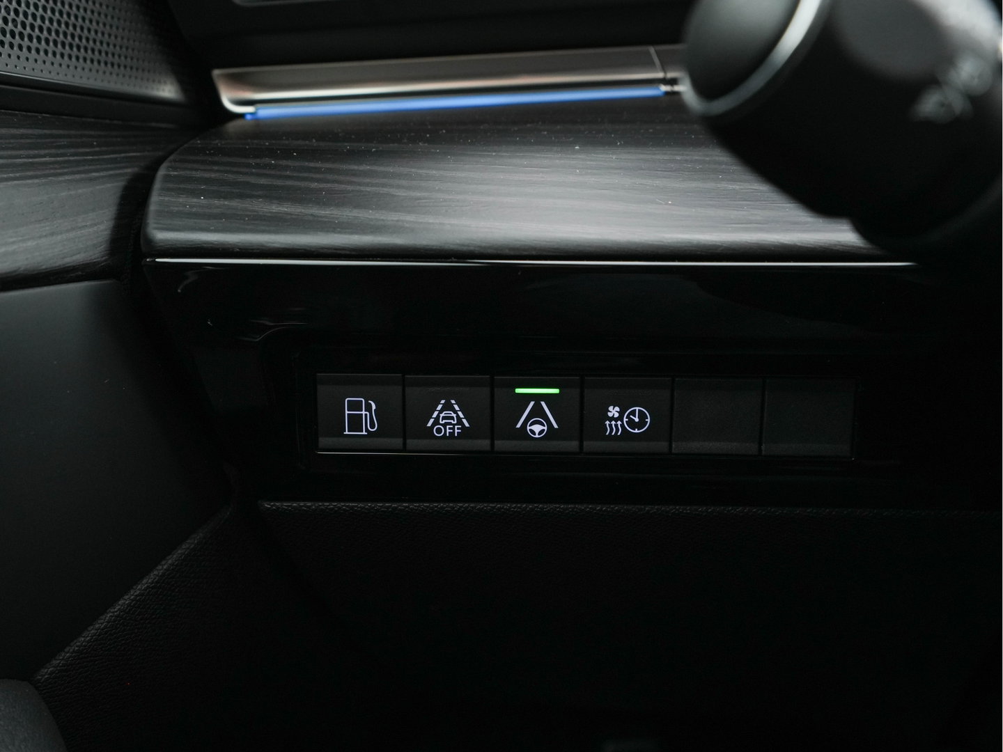 Peugeot 508 SW 1.6 HYbrid GT-Line Pack Business (Plug-in) {SoH-100%} (INCL-BTW) Aut. *PANO | LEATHER-MICROFIBRE | FOCAL®-AUDIO | FULL-LED | CRUISE-ADAPT. | BLINDSPOT | DAB | DIGI-COCKPIT | HEATED-SPORTSEATS | CAMERA | NAVI | SHIFTPADDLES | PRIVACY-GLASS | ...