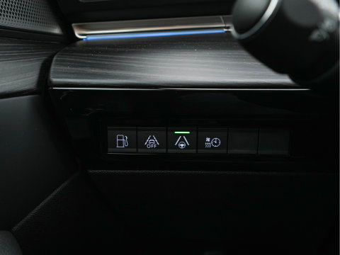 Peugeot 508 SW 1.6 HYbrid GT-Line Pack Business (Plug-in) {SoH-100%} (INCL-BTW) Aut. *PANO | LEATHER-MICROFIBRE | FOCAL®-AUDIO | FULL-LED | CRUISE-ADAPT. | BLINDSPOT | DAB | DIGI-COCKPIT | HEATED-SPORTSEATS | CAMERA | NAVI | SHIFTPADDLES | PRIVACY-GLASS | ...