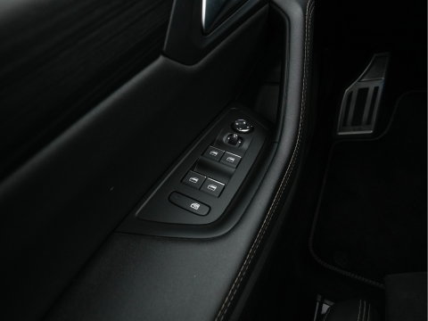Peugeot 508 SW 1.6 HYbrid GT-Line Pack Business (Plug-in) {SoH-100%} (INCL-BTW) Aut. *PANO | LEATHER-MICROFIBRE | FOCAL®-AUDIO | FULL-LED | CRUISE-ADAPT. | BLINDSPOT | DAB | DIGI-COCKPIT | HEATED-SPORTSEATS | CAMERA | NAVI | SHIFTPADDLES | PRIVACY-GLASS | ...