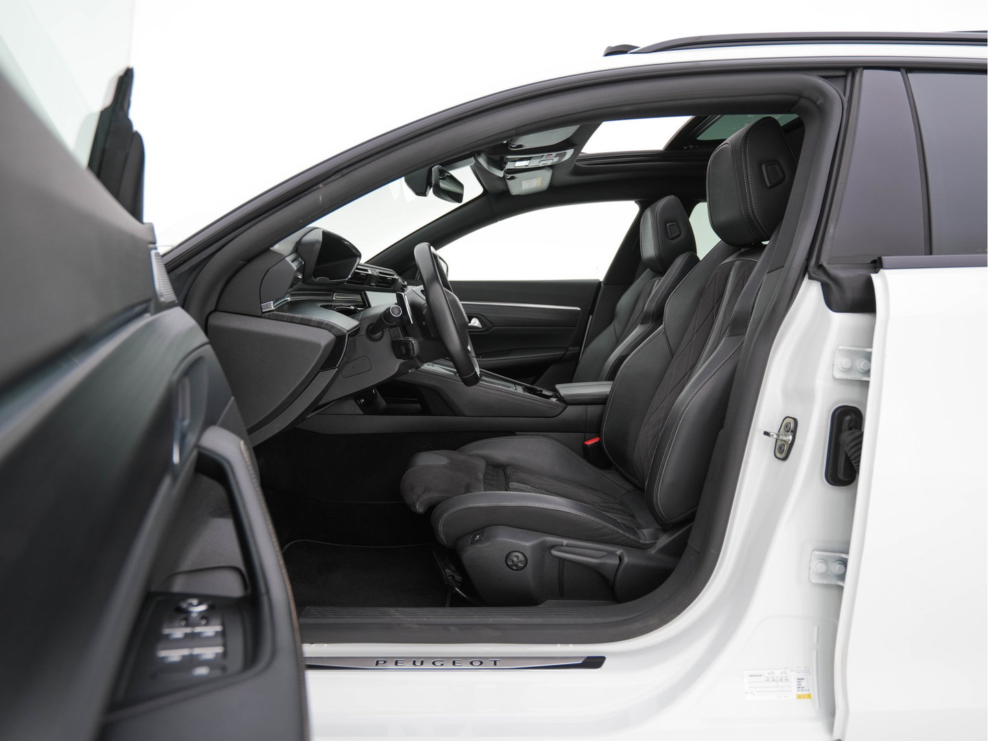 Peugeot 508 SW 1.6 HYbrid GT-Line Pack Business (Plug-in) {SoH-100%} (INCL-BTW) Aut. *PANO | LEATHER-MICROFIBRE | FOCAL®-AUDIO | FULL-LED | CRUISE-ADAPT. | BLINDSPOT | DAB | DIGI-COCKPIT | HEATED-SPORTSEATS | CAMERA | NAVI | SHIFTPADDLES | PRIVACY-GLASS | ...