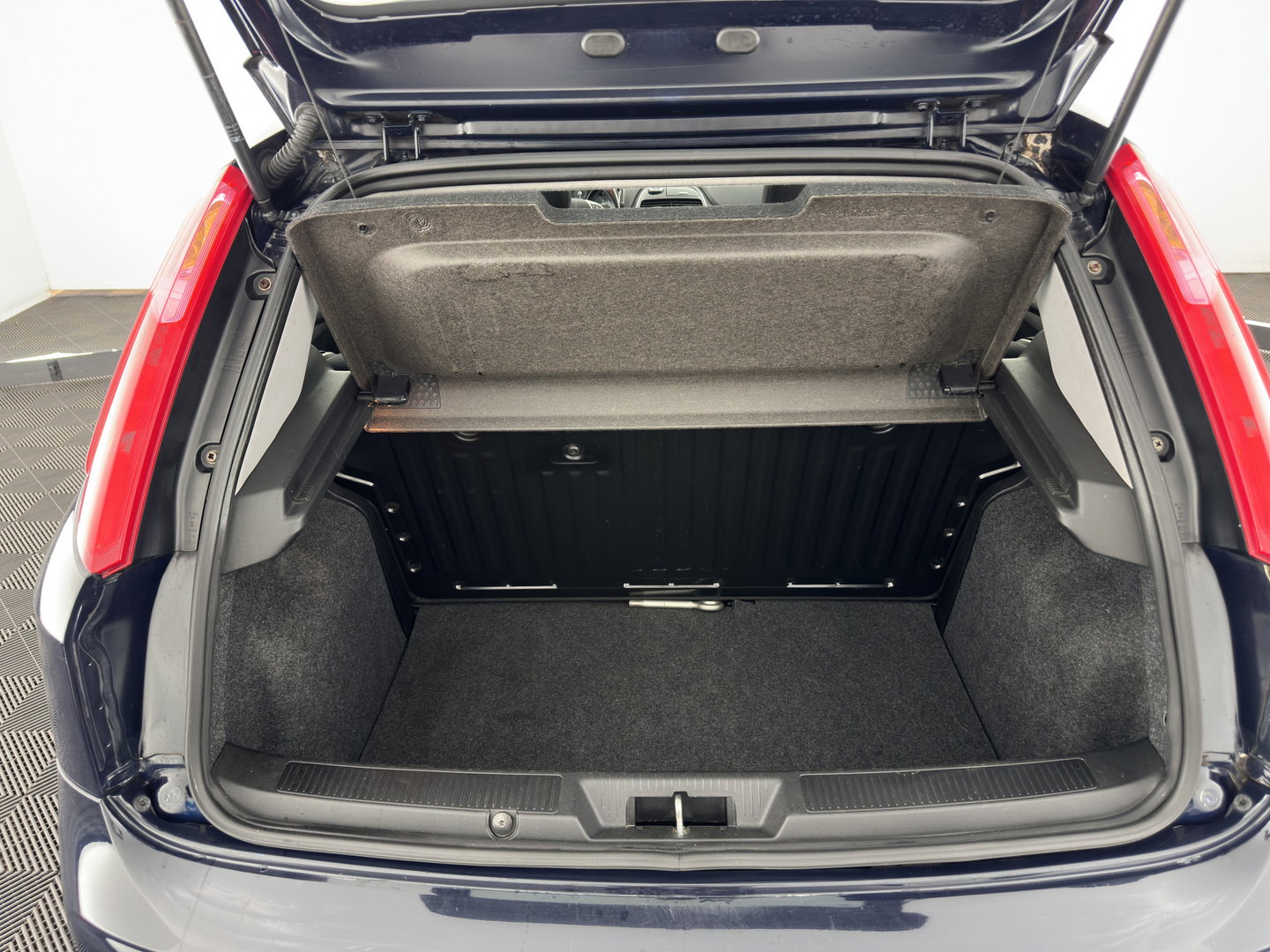 Fiat Punto Evo 1.3 M-Jet Pop *AIRCO | CRUISE | COMFORT-SEATS | 15''ALU | TOWBAR*