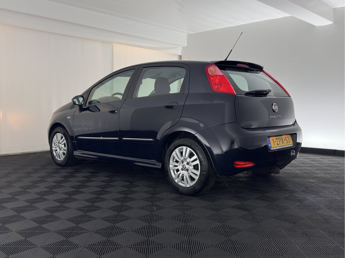 Fiat Punto Evo 1.3 M-Jet Pop *AIRCO | CRUISE | COMFORT-SEATS | 15''ALU | TOWBAR*