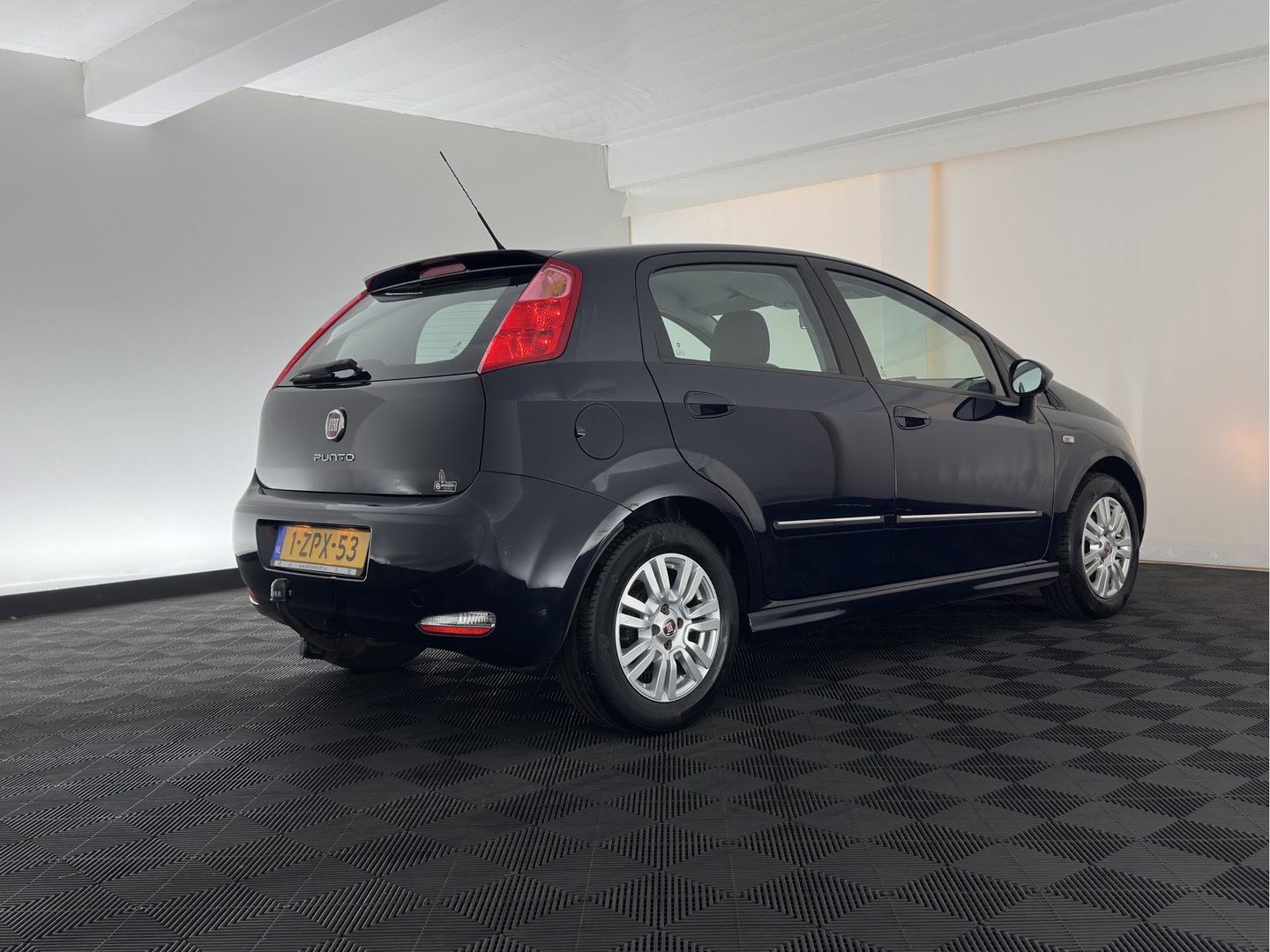 Fiat Punto Evo 1.3 M-Jet Pop *AIRCO | CRUISE | COMFORT-SEATS | 15''ALU | TOWBAR*