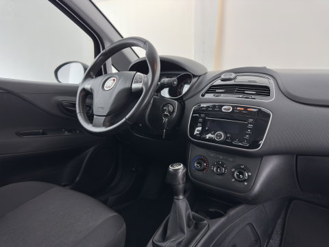 Fiat Punto Evo 1.3 M-Jet Pop *AIRCO | CRUISE | COMFORT-SEATS | 15''ALU | TOWBAR*