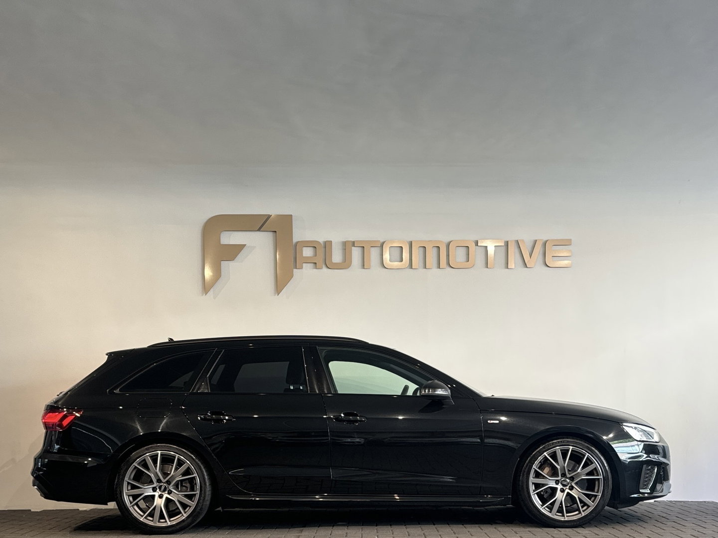 Audi A4 Avant 45 TFSI quattro edition one ACC|Stoelverwarming|Keyless|Lane Assist|Camera
