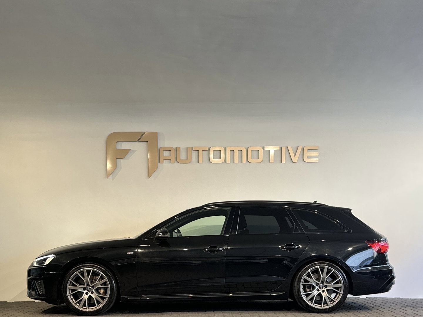 Audi A4 Avant 45 TFSI quattro edition one ACC|Stoelverwarming|Keyless|Lane Assist|Camera