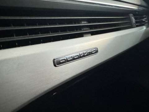 Audi A4 Avant 45 TFSI quattro edition one ACC|Stoelverwarming|Keyless|Lane Assist|Camera