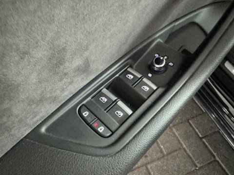 Audi A4 Avant 45 TFSI quattro edition one ACC|Stoelverwarming|Keyless|Lane Assist|Camera