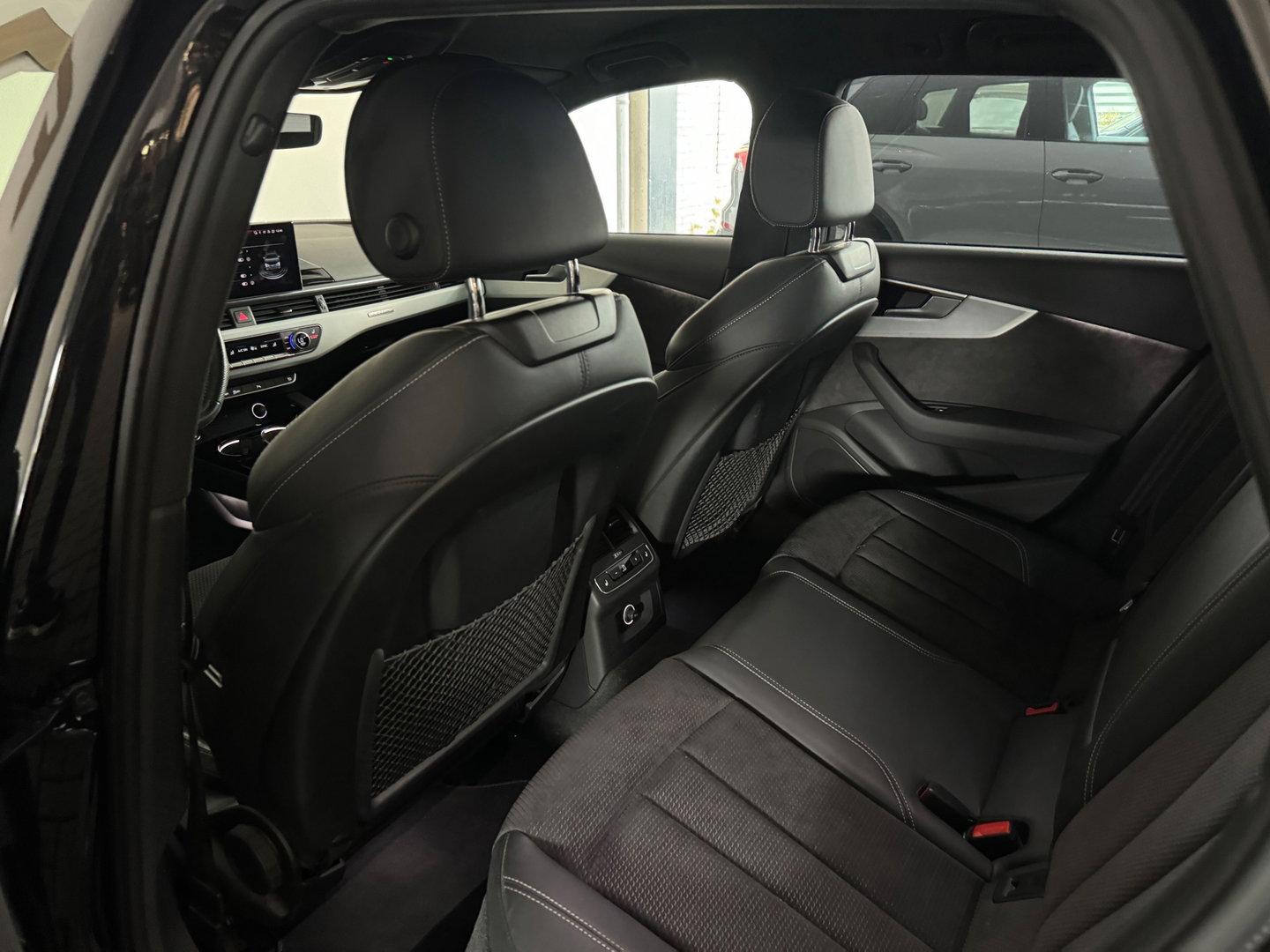 Audi A4 Avant 45 TFSI quattro edition one ACC|Stoelverwarming|Keyless|Lane Assist|Camera