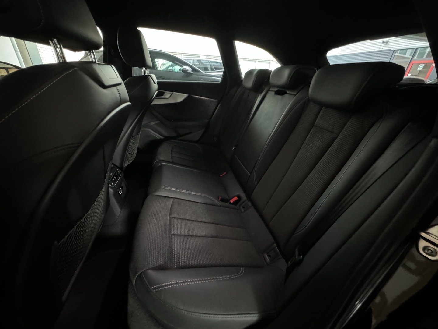 Audi A4 Avant 45 TFSI quattro edition one ACC|Stoelverwarming|Keyless|Lane Assist|Camera