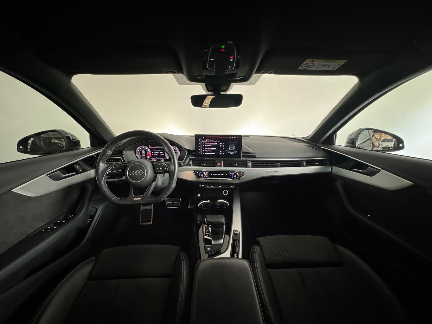 Audi A4 Avant 45 TFSI quattro edition one ACC|Stoelverwarming|Keyless|Lane Assist|Camera